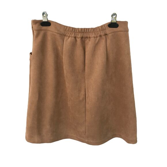 T Tahari faux suede flat front skirt with front pockets - Picture 4 of 8